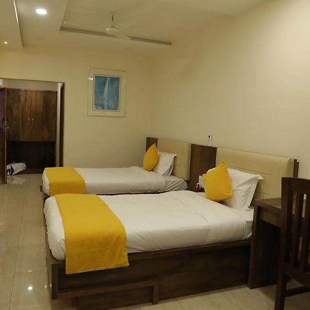 Hotel Balaji Palace Porbandar Eksteriør bilde